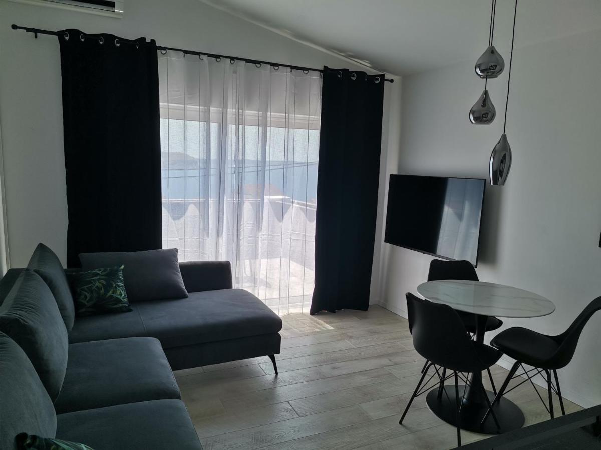 Apartmani Darko Rtina Buitenkant foto