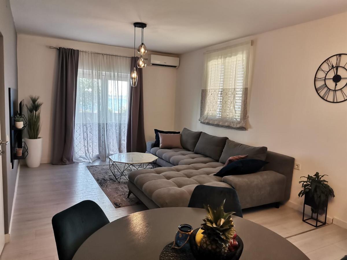 Apartmani Darko Rtina Buitenkant foto