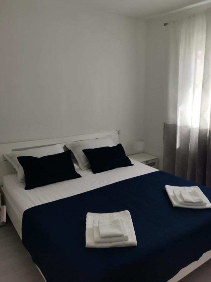 Apartmani Darko Rtina Buitenkant foto
